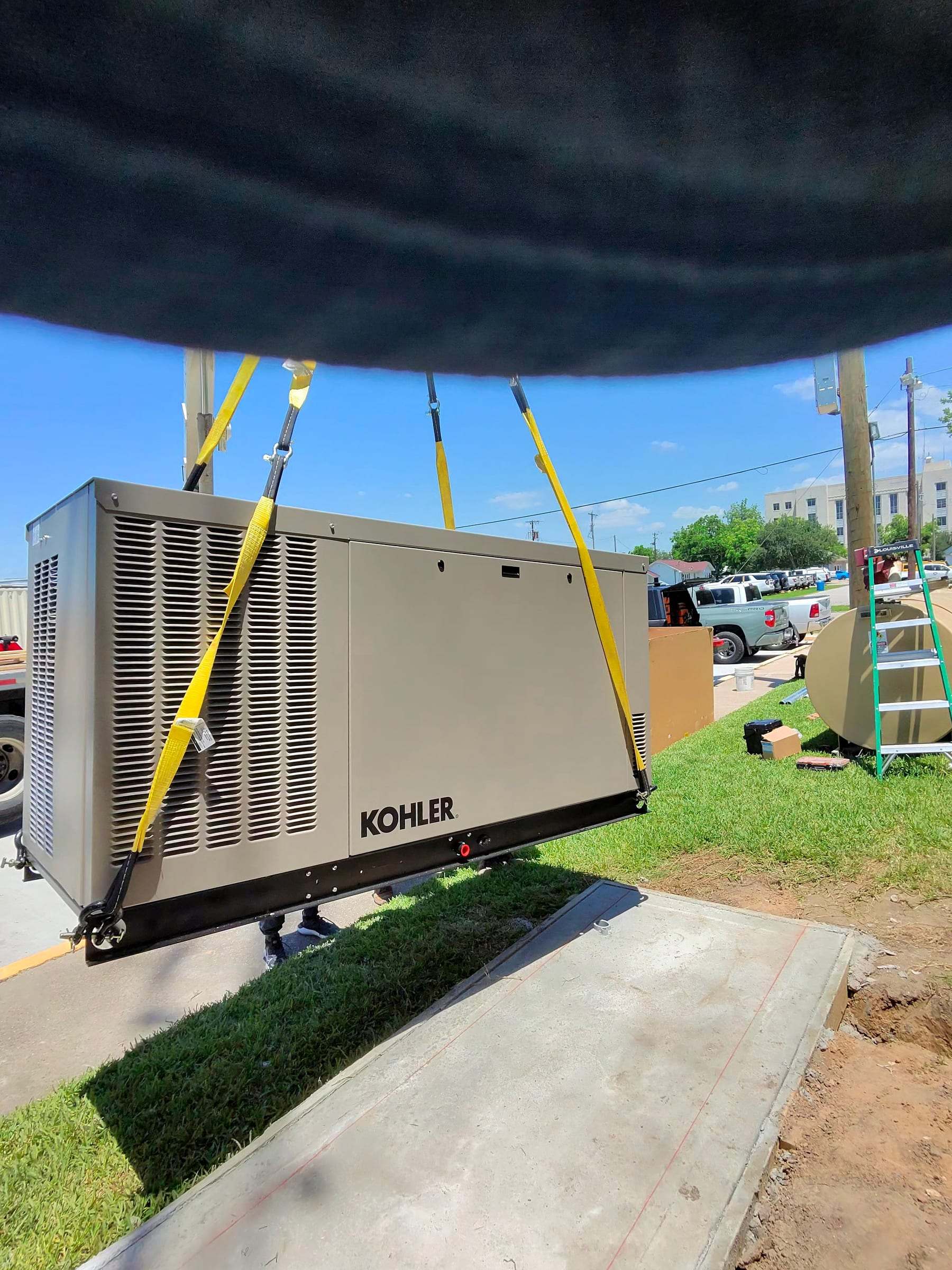 Commercial unit on its pad